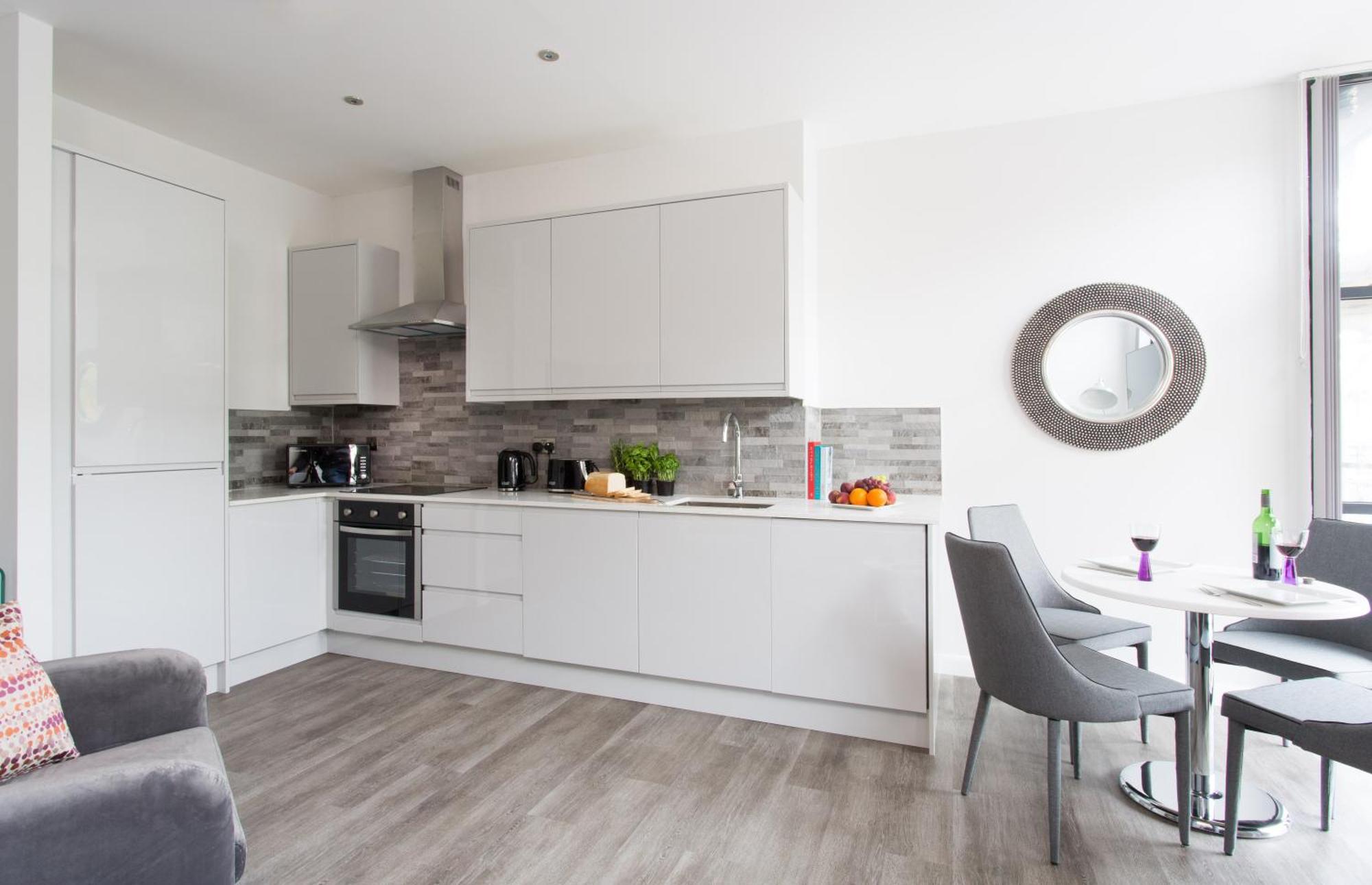 Cotels At 7Zero1 Serviced Apartments - Modern Apartments, Superfast Broadband, Free Parking, Centrally Located Milton Keynes Extérieur photo