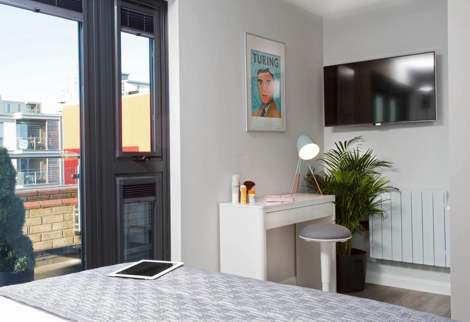 Cotels At 7Zero1 Serviced Apartments - Modern Apartments, Superfast Broadband, Free Parking, Centrally Located Milton Keynes Extérieur photo