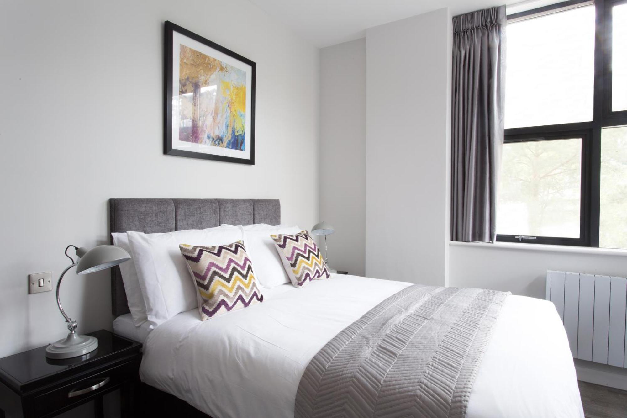 Cotels At 7Zero1 Serviced Apartments - Modern Apartments, Superfast Broadband, Free Parking, Centrally Located Milton Keynes Extérieur photo